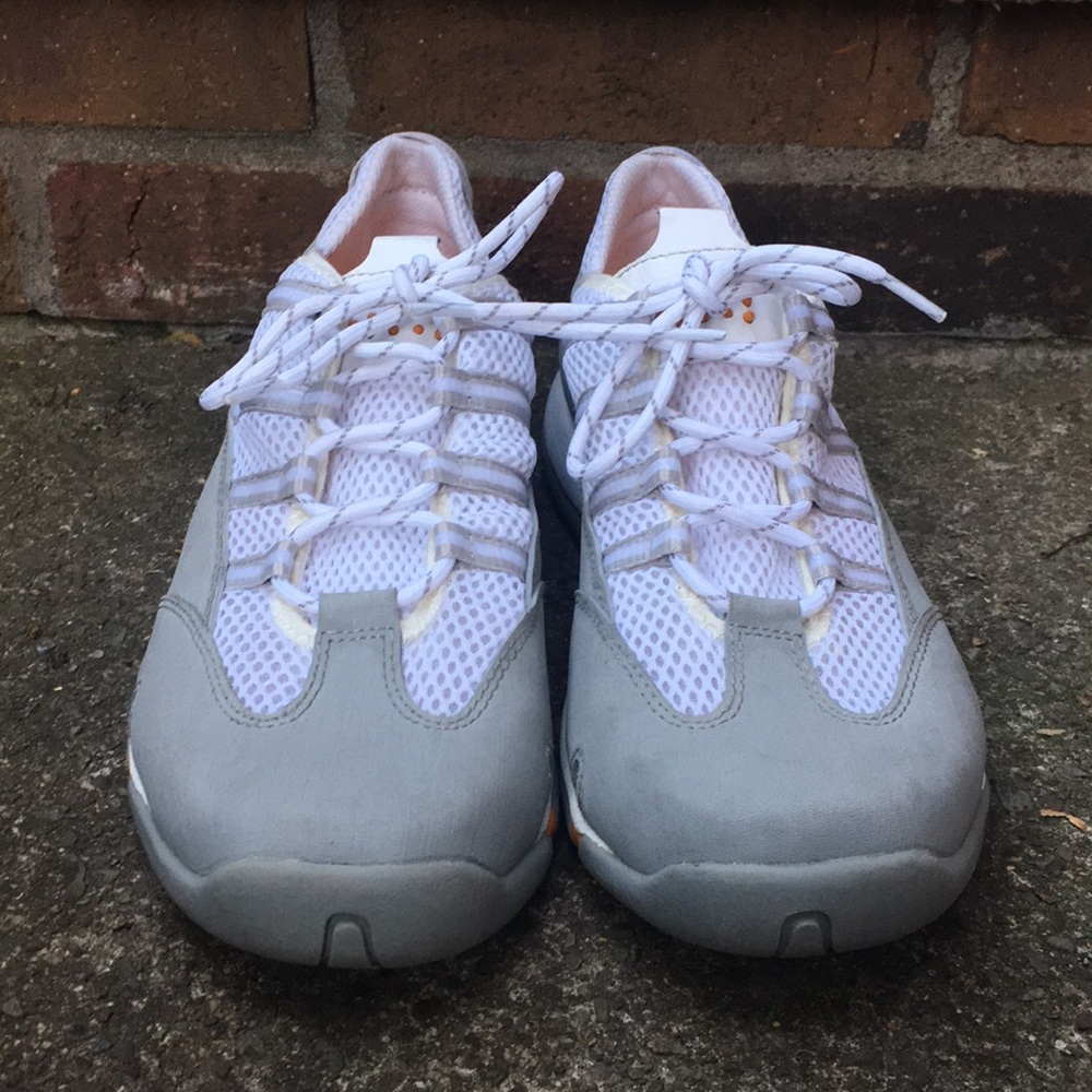 Sperry running shoes